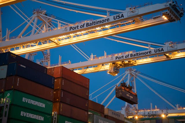 Fabricant de systèmes de transport lourds pour l’industrie et le portuaire en Pologne